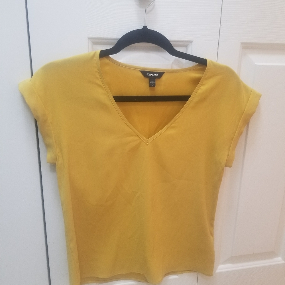 Express Top - Picture 2 of 6